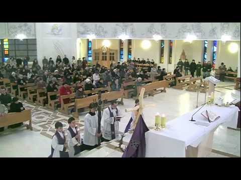 Calea crucii şi sfânta Liturghie cu predică tematică de Postul Mare (vineri, 1 martie 2013)