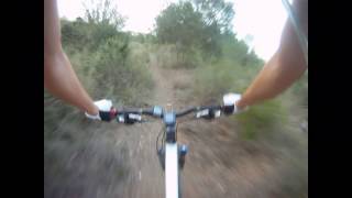 preview picture of video 'Baixa Camp en BTT: Senderó al costat del poligon de la Selva del Camp'