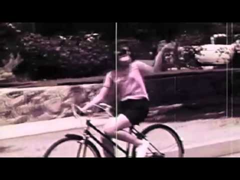 Boom Clap Bachelors - Falder Ind Og Falder Ud (Official Music Video)