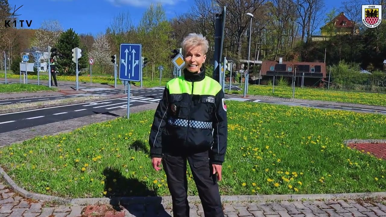 Bezpečnost dětí při pohybu po městě - i na této prevenci se podílí Městská policie 👍👮‍♀️👮