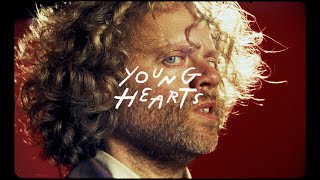 Benny Sings – “Young Hearts”
