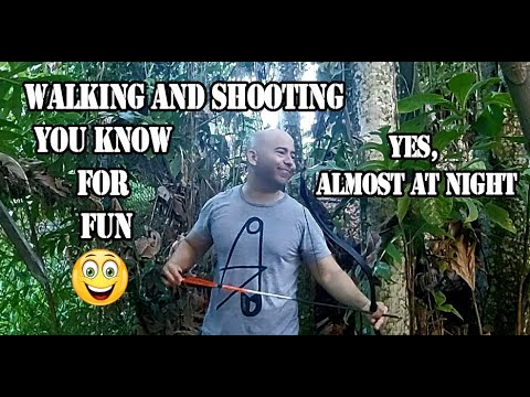 #traditionalarchery Walking and Shooting you know me for fun😁