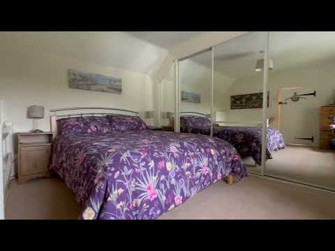 Profitable Award-Winning Cattery with Grade II Listed House and Annexe on a 1-Acre Norfolk Property Photo 1
