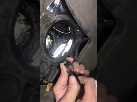 How to install H7 LED Headlight Bulb on your BMW F30 F31 3 Series with Halogen Lights