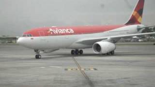 preview picture of video 'N967 LLEGANDO A BOGOTA'