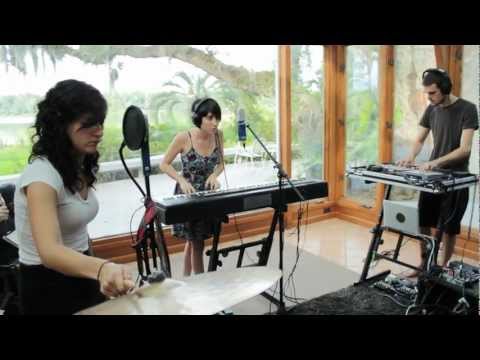 Hundred Waters - "Visitor" | Grooveshark Presents: Gainesville Spotlight (Sunroom Sessions)