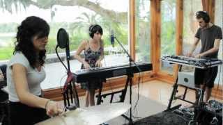 Hundred Waters - &quot;Visitor&quot; | Grooveshark Presents: Gainesville Spotlight (Sunroom Sessions)