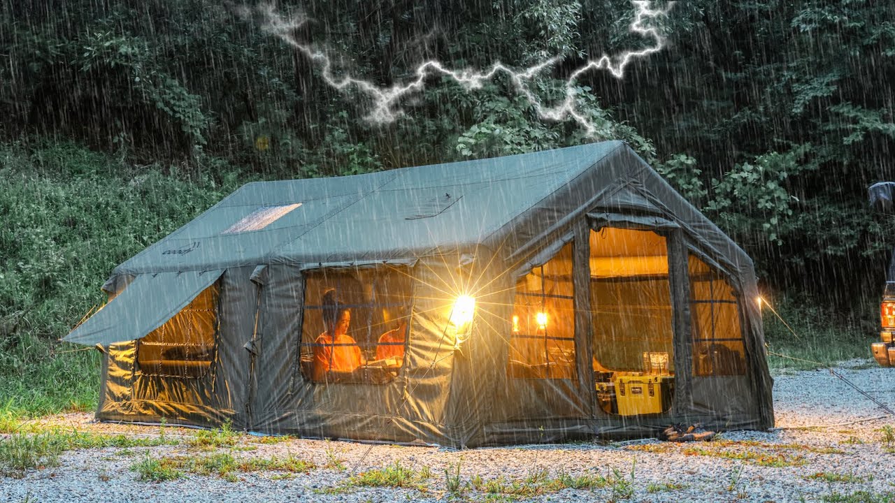 우중캠핑 | 이게 집이야? 텐트야? 🤔 비, 바람에 강한 투룸 에어텐트 🏠  | 캠핑 브이로그