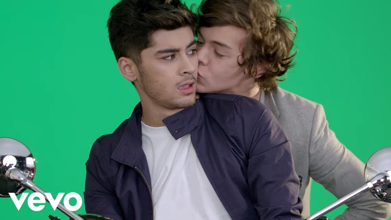 One Direction — Kiss You (Alt. Version)