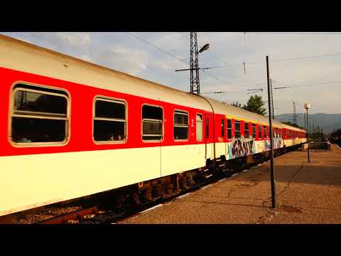 44 002  влак 8641