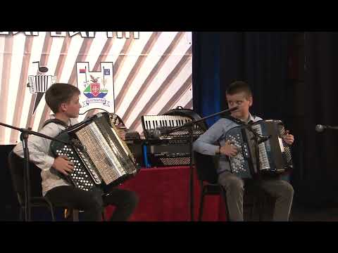 Jovan i Dušan Pešić -  Duet mlađih od 15 godina