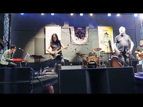 Michal Prokop a Framus 5 - Kolej Yesterday (Trutnoff 23.8.2024)