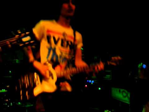 The Friday Gossip - Briller Plus Fort