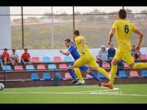 Gol de Medina, jugador de la UD San Fernando 12 3 2016
