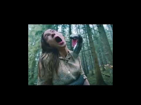 A cobra entrou na boca da mulher 😱😱😱 #shorts