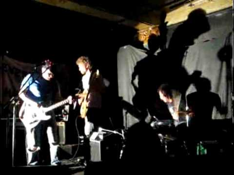 The Mouth-Boat - Goo Drop