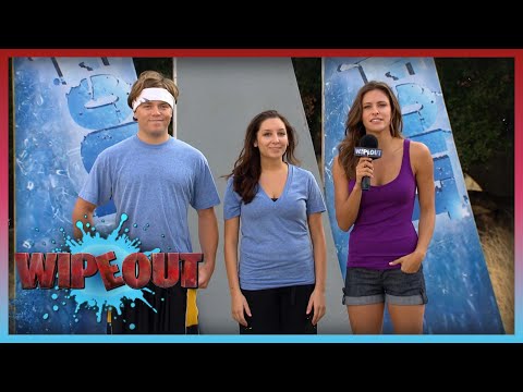 Couples’ Clash | Wipeout