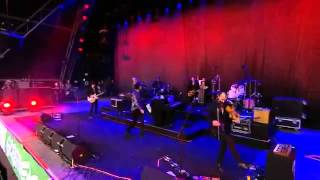 Nick Cave &amp; The Bad Seeds - Red Right Hand (Glastonbury 2013)