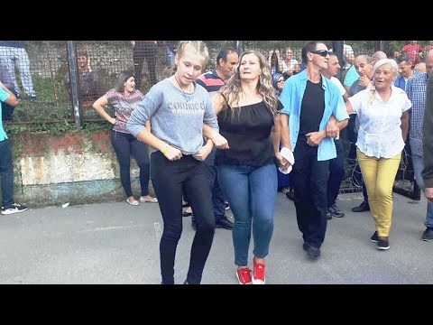 🔴 Spiljani kod Konjica - Zlatokosa Emina s mamom kolo vodi - Amko Bend - Bosanski teferič