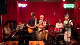 UJS 2012 8/12 09 Tchfunkta