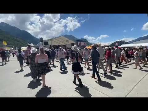 Til The Neons Gone - Workshop mit Andika am Trucker Festival Juni 2022 in Interlaken