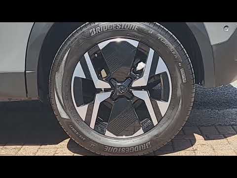 Peugeot 2008 HYBRID 145BHP e-DCS6 Allure - Image 2
