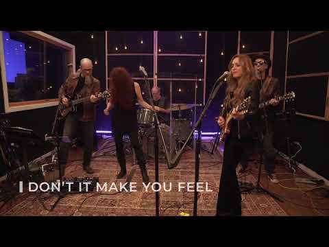 The Taylor James Show - Don’t It Make Ya Feel (featuring Darby Mills)