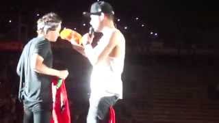 One Direction screaming &quot;Argentina&quot; and &quot;Messi&quot; | Talking Spanish | Answering Questions - 04/05/14