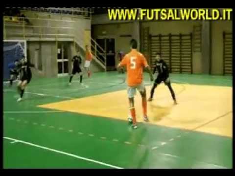2/11/12 Saints Pagnano - Futsal Basiano . . . . . serie C1