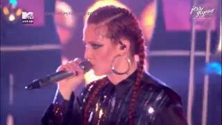 Jess Glynne - Right Here (Live at MTV Crashes Plymouth 2016)