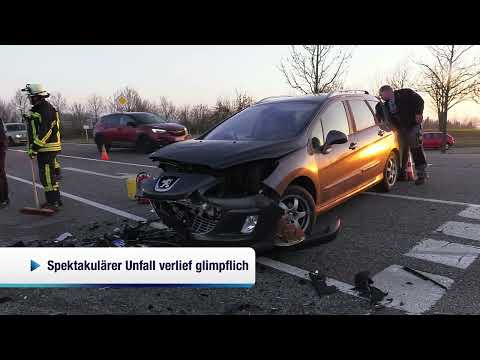 Spektakulärer Unfall zwischen Asbach und Rotthalmünster (14.02.2023)