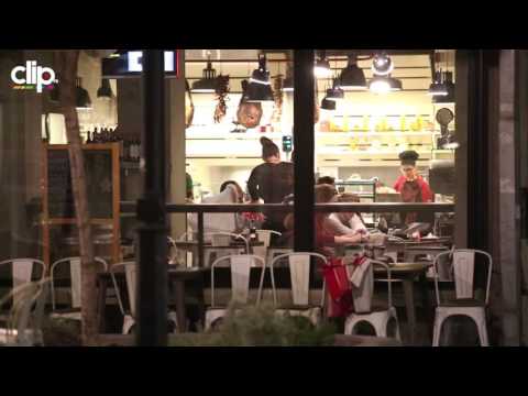 ŠOPING SA JAKOVOM Seka Aleksić u šetnji sa sinom napravila pometnju na ulici!