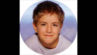 Billy Gilman, boy alto, sings Silent Night