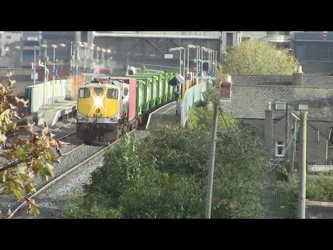 071 Class (No. 073) on fully laden IWT liner at Claude Road, Dublin