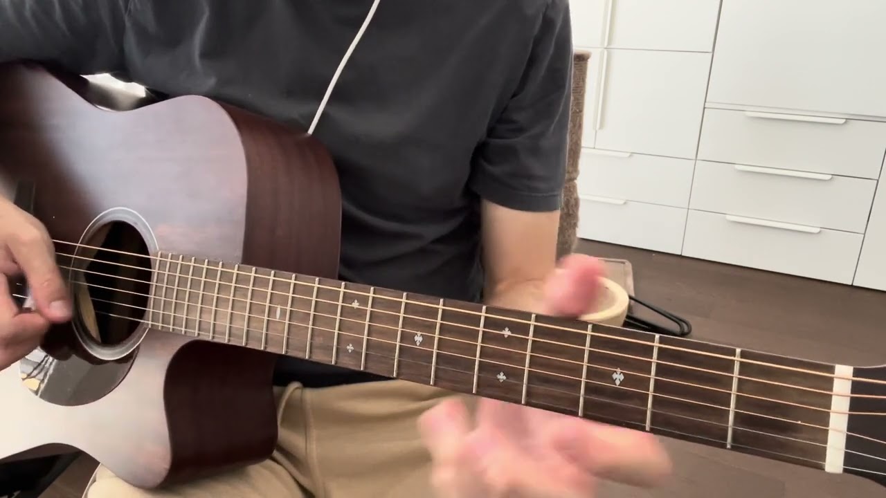 Roberto Barlocci playing the Exorcist theme (Tubular Bells) arpeggio on electric guitar