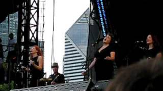 Neko Case - Train From Kansas City - Lollapalooza 2009