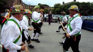 preview picture of video 'Woodside Morris Men dance Vandals, Wimborne Folk Festival 2011 at the Olive Branch'