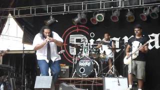 preview picture of video 'Banda Rirama tocando I Belive in Miracles (Ramones) - 4º Evento Urubus Motoclub - Porciúncula/RJ'
