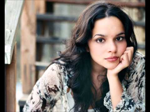 Norah Jones & Marian McPartland - I Can't Get Started (With You)