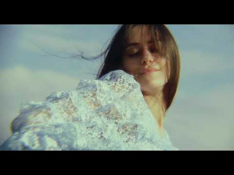 Imogen Mahdavi - Staring At The Sun (Official Video)