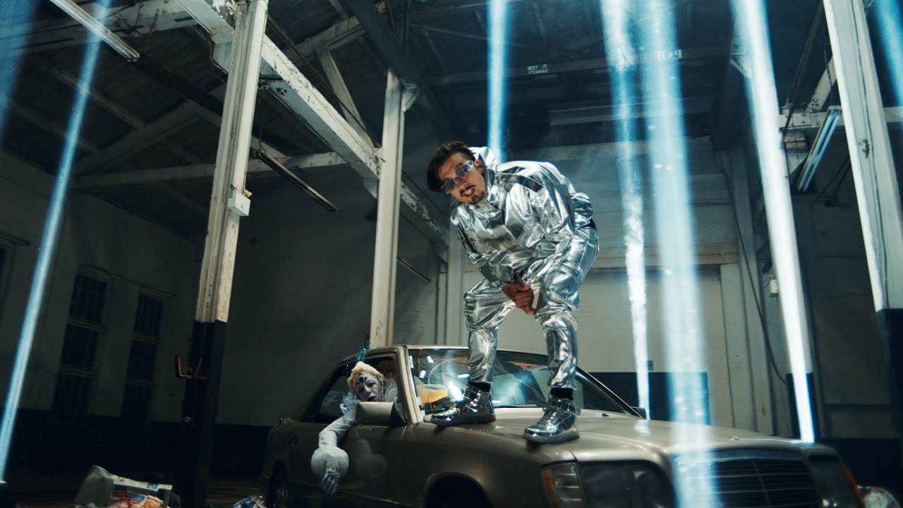 bbno$ — Sophisticated