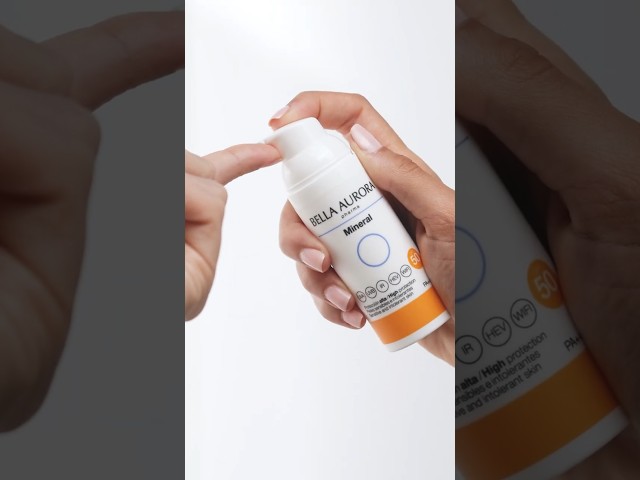 Vídeo relacionado con Bella Aurora Protector Solar SPF 50+ Facial Anti-Manchas Piel Normal Seca, 50 ml | Crema Protección del Sol Cara | Bloqueador Solar