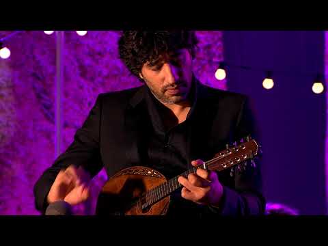 Avi Avital plays Bartók Romanian Folk Dances