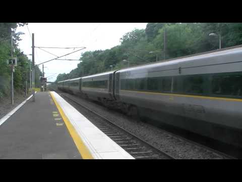 Irish Rail 201 loco 231 + enterprise set 9004 passes Portmarnock going to Belfast Central