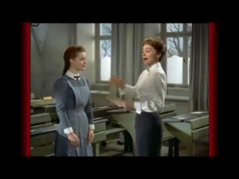 mädchen in uniform.wmv