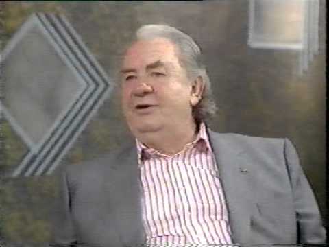 download lagu mp3 mp4 Leo Mckern, download lagu Leo Mckern gratis, unduh video klip Leo Mckern