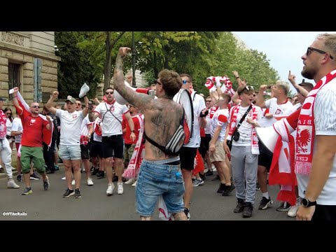 🤣 Polish Football Fans TAUNT the Russian Embassy