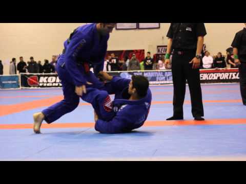 IBJJF NY Open 2013: Otavio Ferreira De Souza v. Rafael Monteiro Barbosa