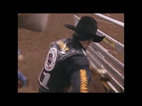 Clint Branger vs Mighty Huey - 99 PBR Guthrie (92 pts)