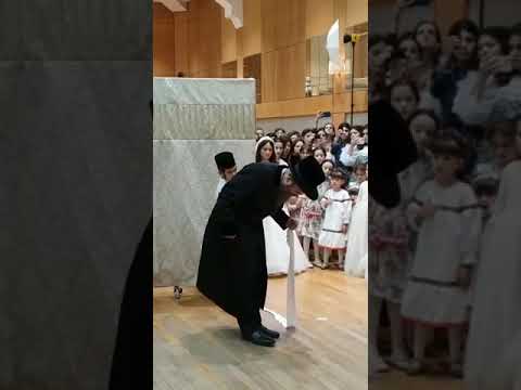 Sadigura London Rebbe Mitzvah tantz Elul 5782